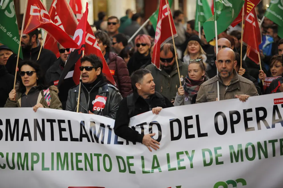 Manifestación de trabajadores forestales de Sarga en el centro de Zaragoza