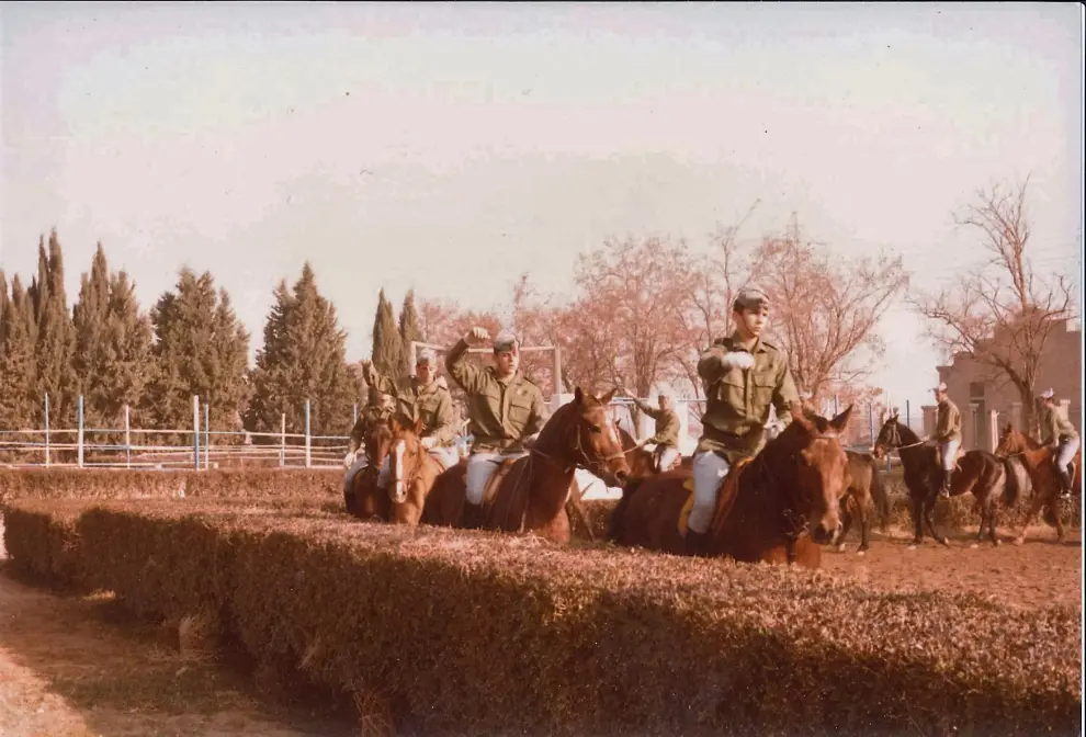Prácticas de equitación en la Academia General Militar.