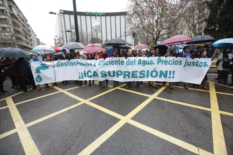 Más de 3.000 personas se manifiestan en contra del ICA en Zaragoza