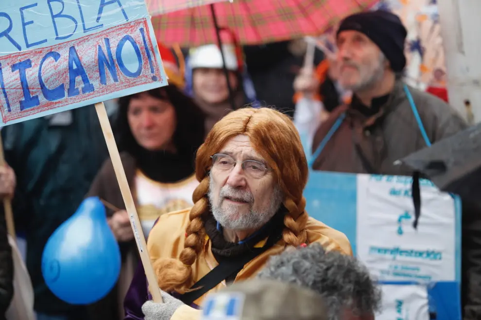 Manifestación en contra del ICA en Zaragoza