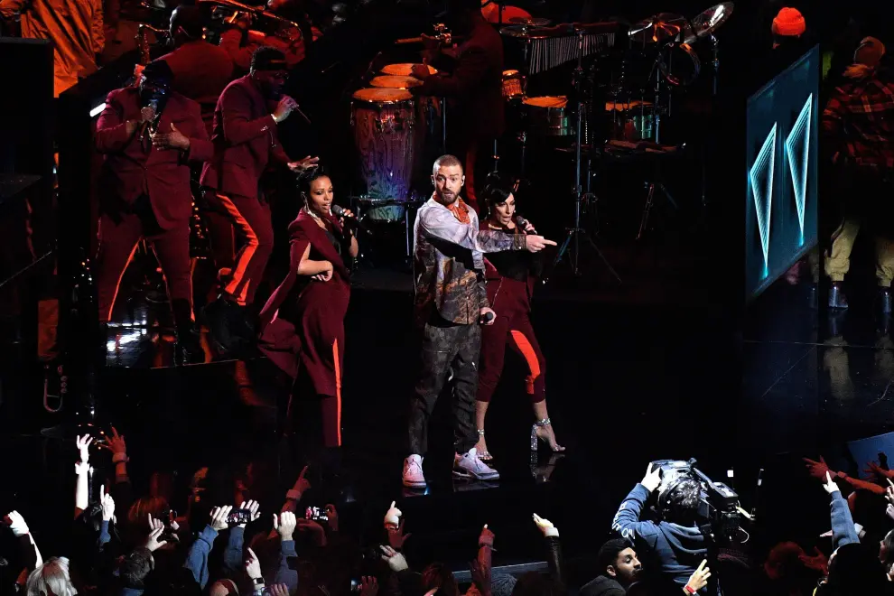 Justin Timberlake hace renacer a Prince en el medio tiempo de la Super Bowl