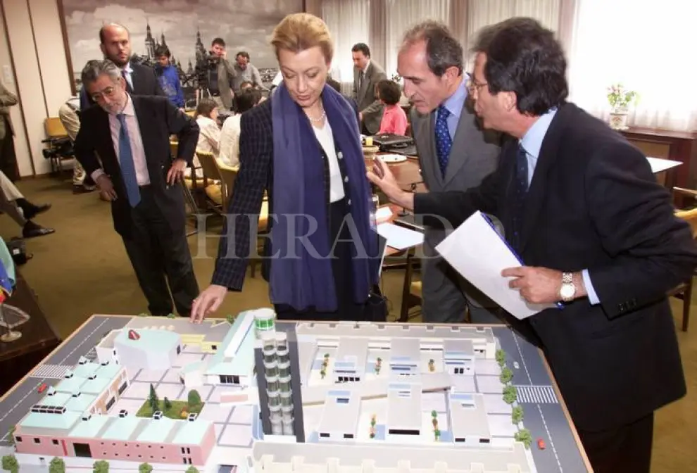 Presentación de la maqueta y proyecto de ampliación de Mercazaragoza que incluye un Centro de Negocios el 19 de mayo de 1999.
