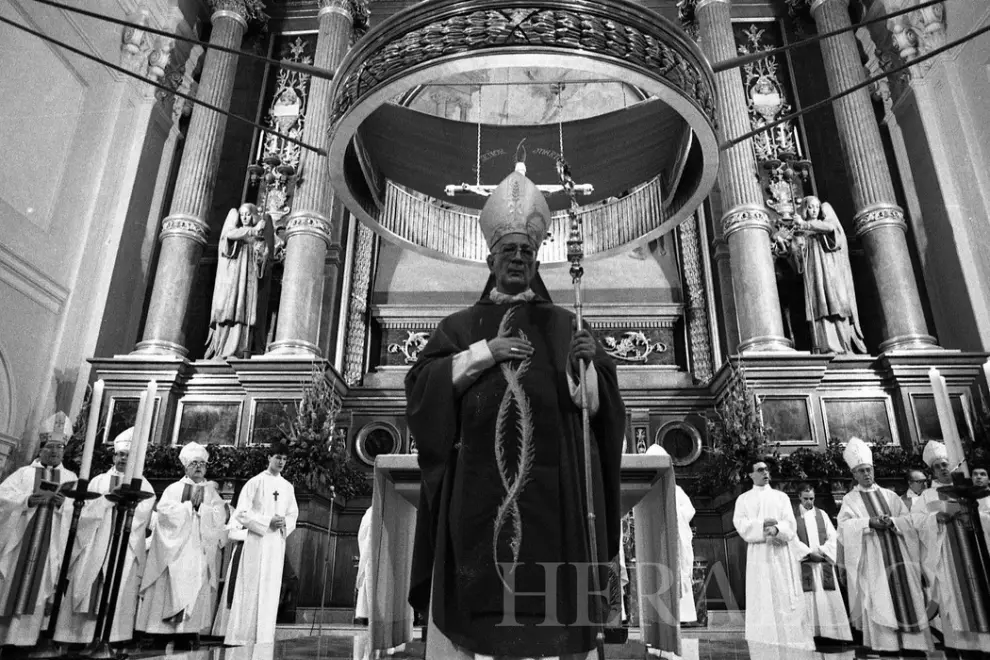 Consagración de la iglesia de Santa Engracia como basílica. Ceremonia oficiada por Elías Yanes el 3 de noviembre de 1991.