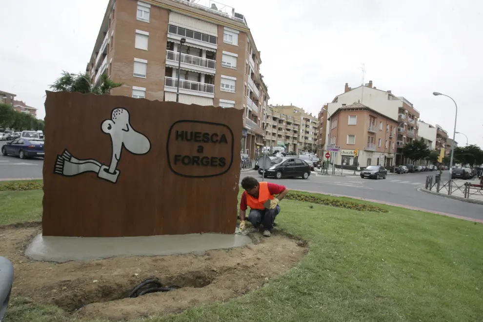 Forges, el dibujante que se enamoró de Huesca y sus rotondas