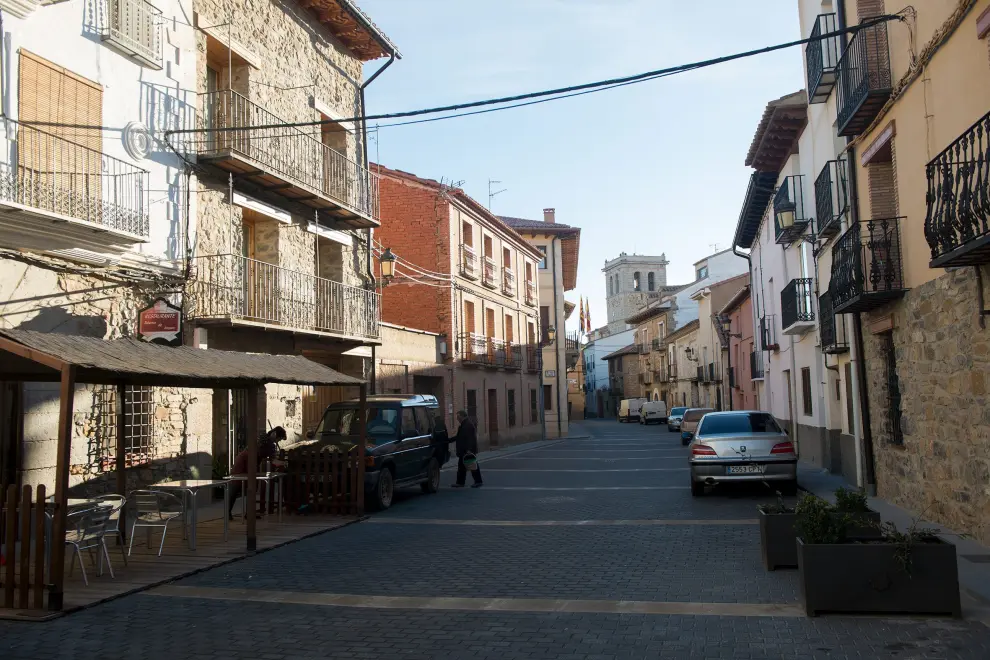 Calle principal de La Puebla de Valverde.