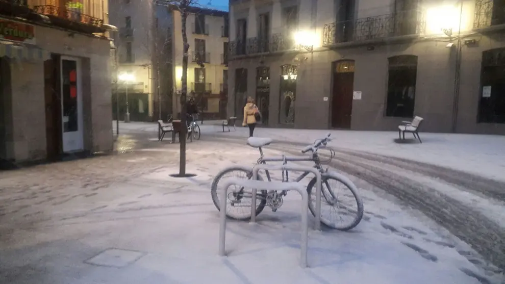 Confluencia del Coso Bajo y la Plaza de San Lorenzo de Huesca.
