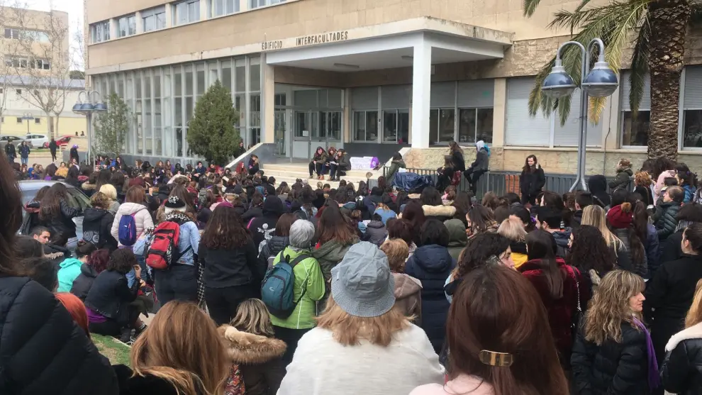Huelga feminista del 8M en la Universidad de Zaragoza.