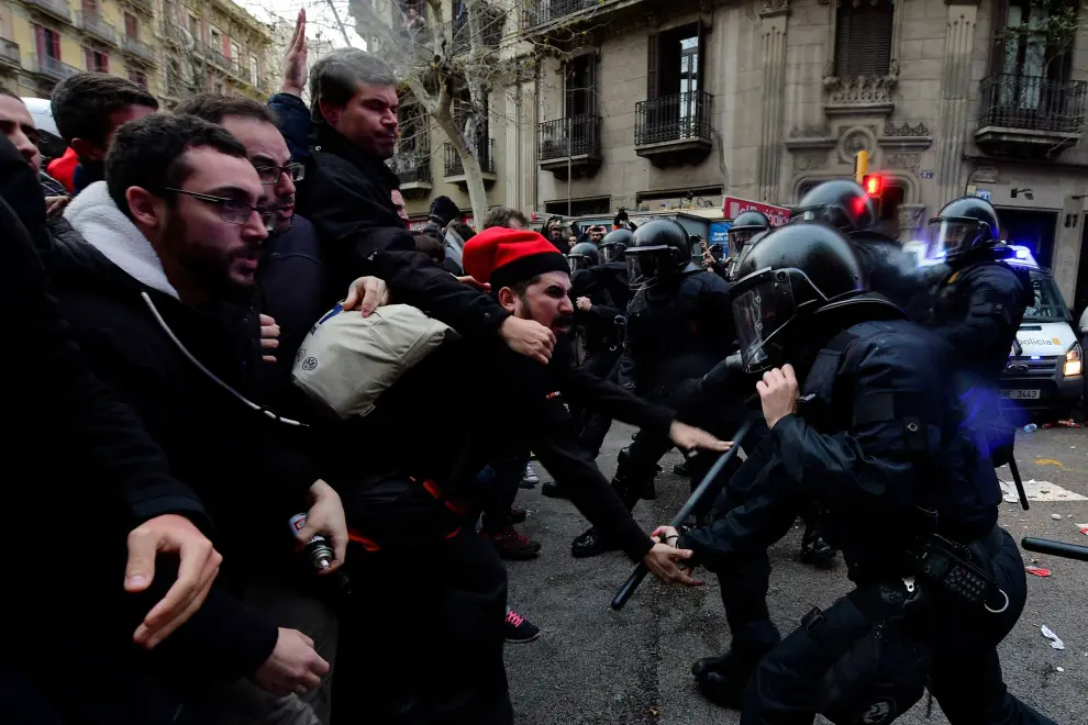 Protestas en Barcelona por la detención de Puigdemont en Alemania