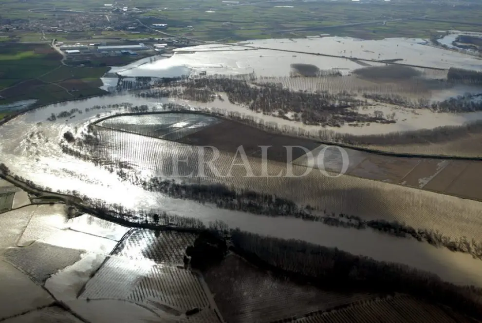 Crecida del Ebro. Vista aérea en febrero de 2003.
