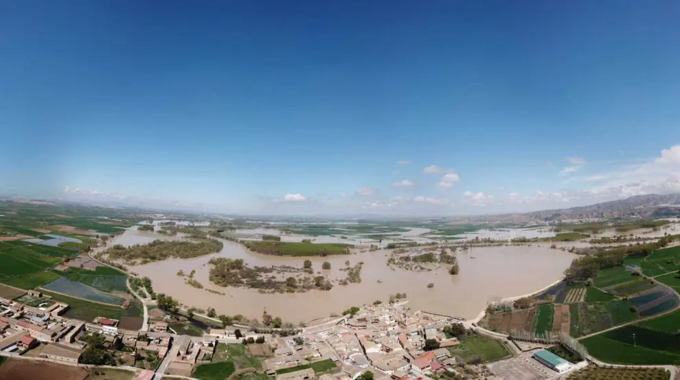 La crecida del Ebro el sábado 14 de abril en Alcalá de Ebro