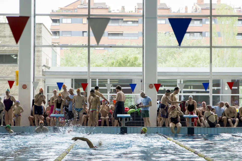 La solidaridad se lanza a las piscinas del Alberto Maestro por Aspanoa