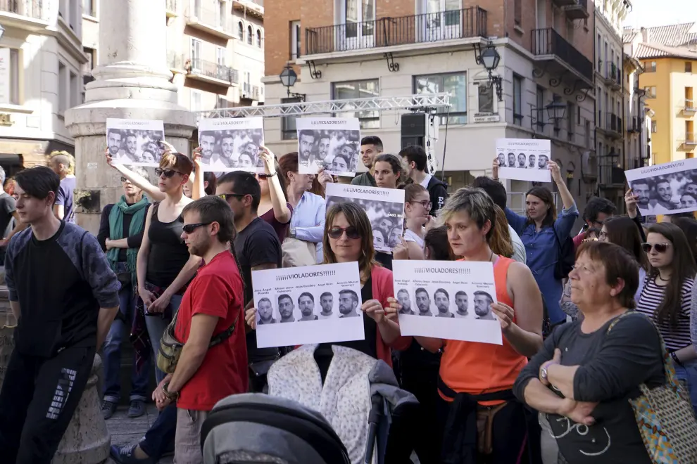 Protesta en la plaza del Torico de Teruel