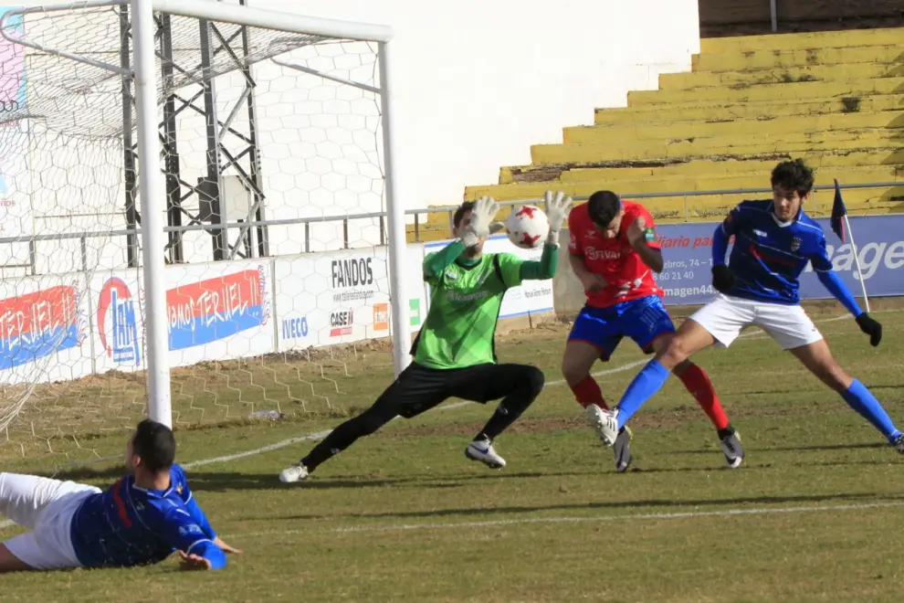 Futbol Tercra division partido Teruel Utebo.