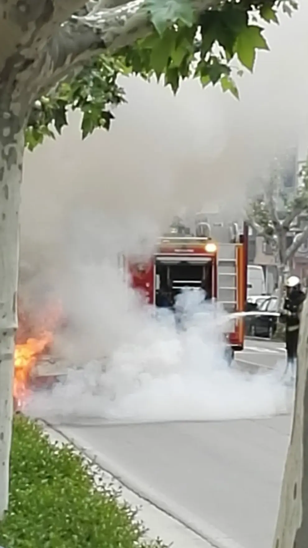 Arde un coche en el centro de Calatayud