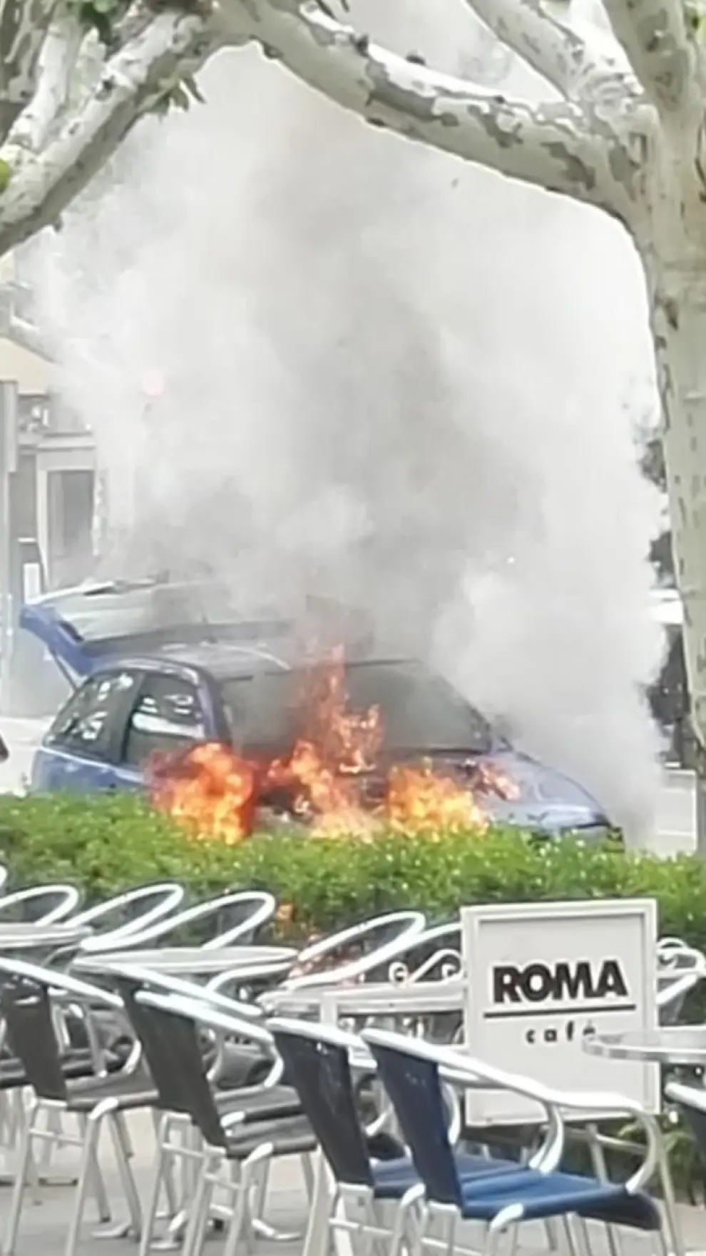 Arde un coche en el centro de Calatayud
