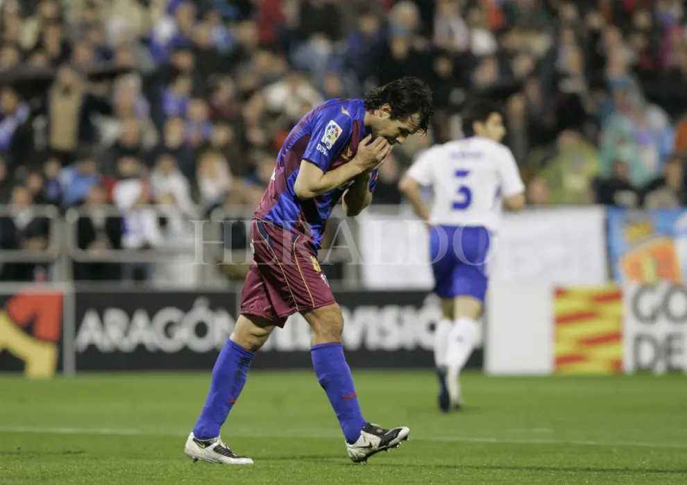 Derbi en Segunda División entre el Real Zaragoza y la SD Huesca el 6 de diciembre de 2008. | Juan Carlos Arcos