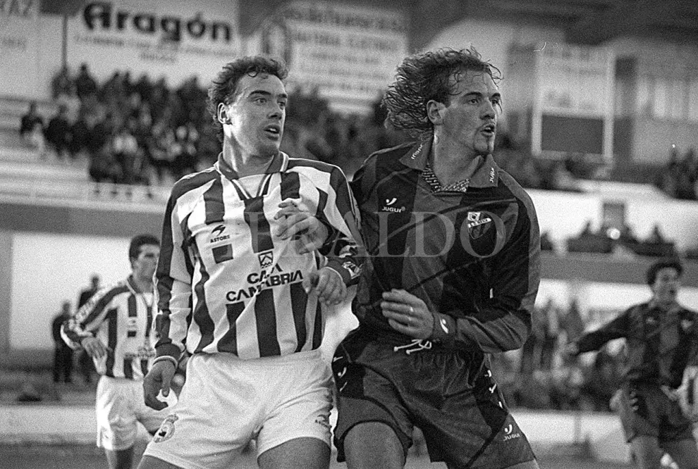 Luis Miguel Garrido durante un partido de la SD Huesca en el Alcoraz en enero de 1997 | Rafael Gobantes