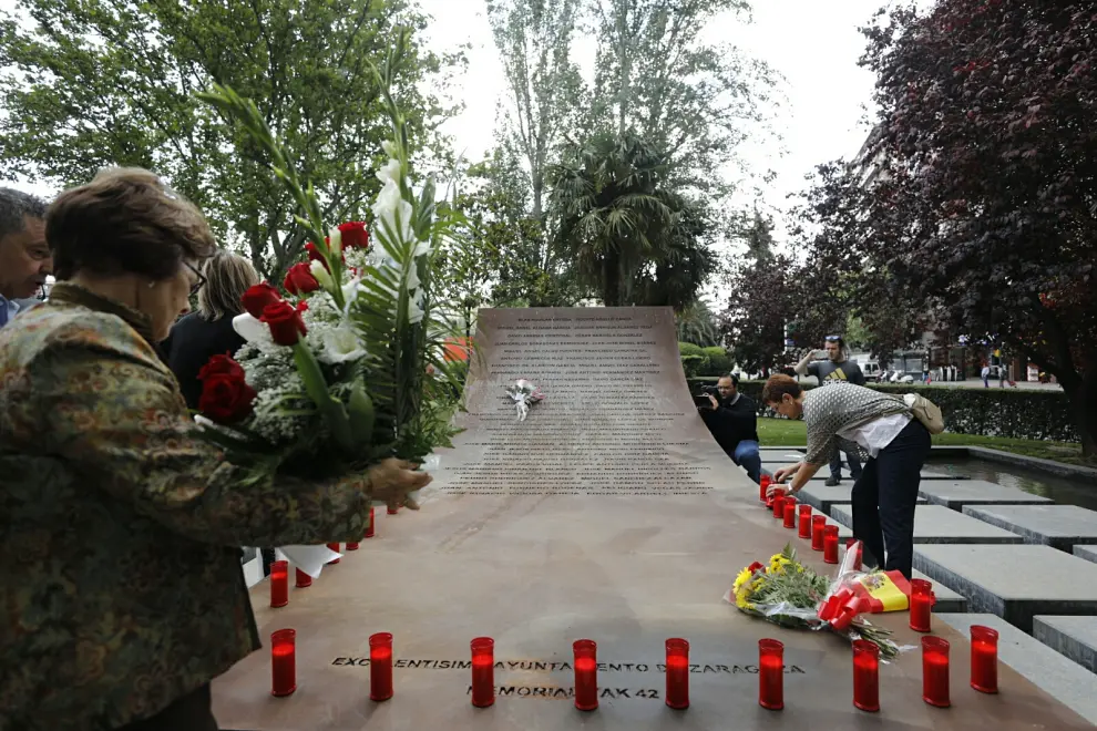 Homenaje a las víctimas del Yak