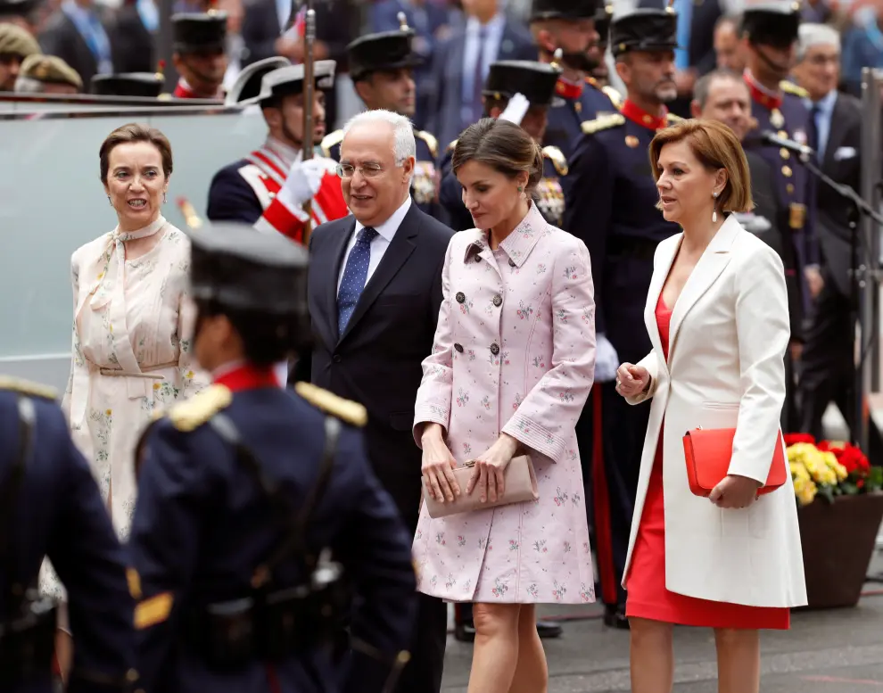 La reina Letizia, María Dolores de Cospedal y, el presidente de La Rioja, José Ignacio Ceniceros, y la alcaldesa de Logroño, Concepción Gamarra, este sábado.