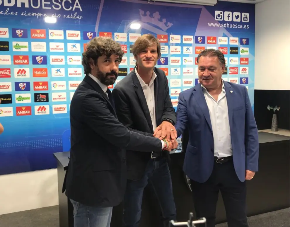 El argentino Leo Franco es el escogido para entrenar al Huesca en Primera