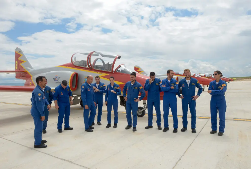 La Patrulla Águila revoluciona Teruel en su primer vuelo de reconocimiento