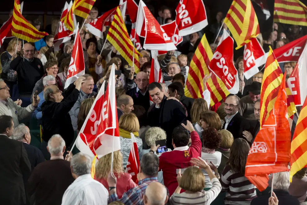 Mitin en las elecciones generales 20-D de 2015. Pedro Sánchez en el cierre de campaña el 18 de diciembre de 2015 en Zaragoza