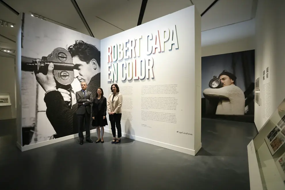 Fotografías de la exposición de Robert Capa en el Caixaforum de Zaragoza