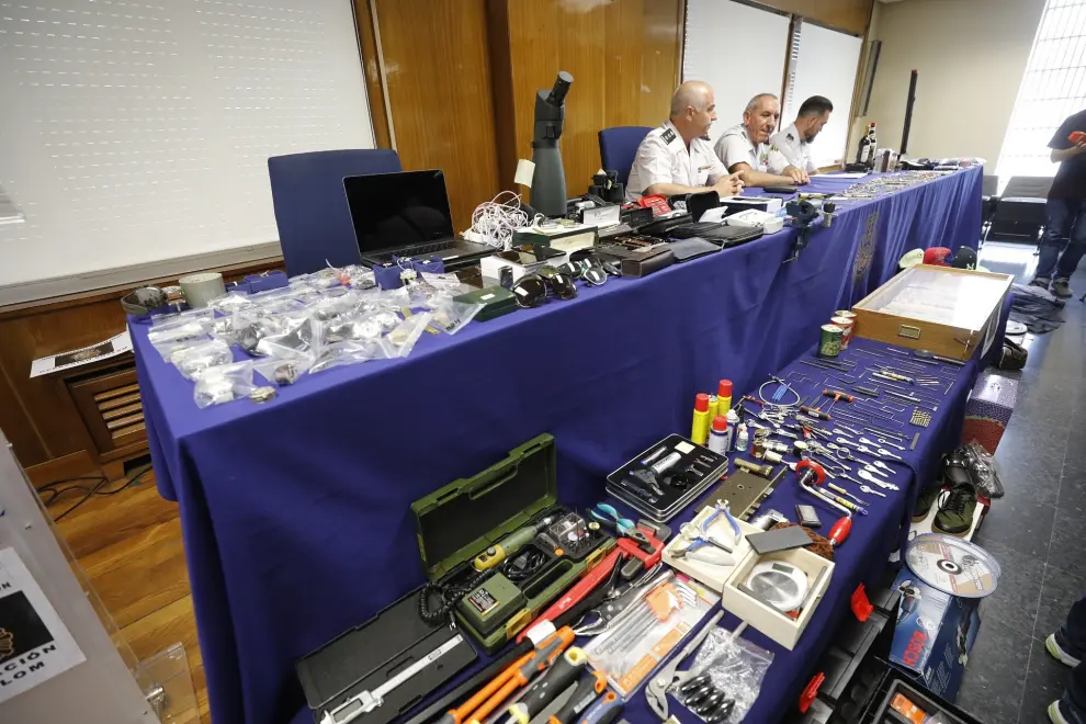 La Policía Nacional ha logrado recuperar cientos de joyas, así como 9.000 euros en efectivo