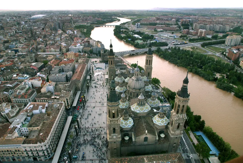 Vista aérea de la basílica del Pilar de Zaragoza