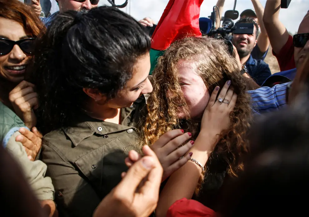 La adolescente palestina Ahed Tamimi sale de prisión