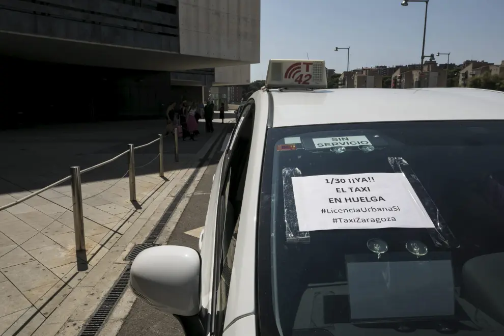 Huelga de taxistas en Zaragoza