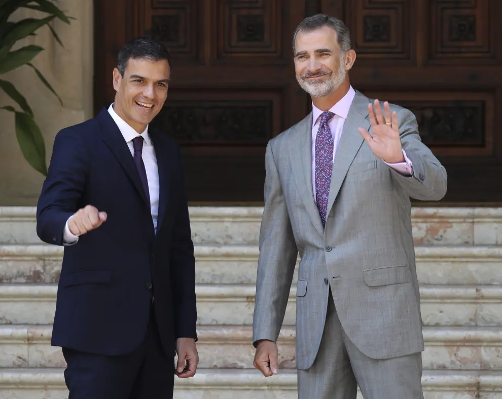 Los Reyes con el presidente del Gobierno, Pedro Sánchez