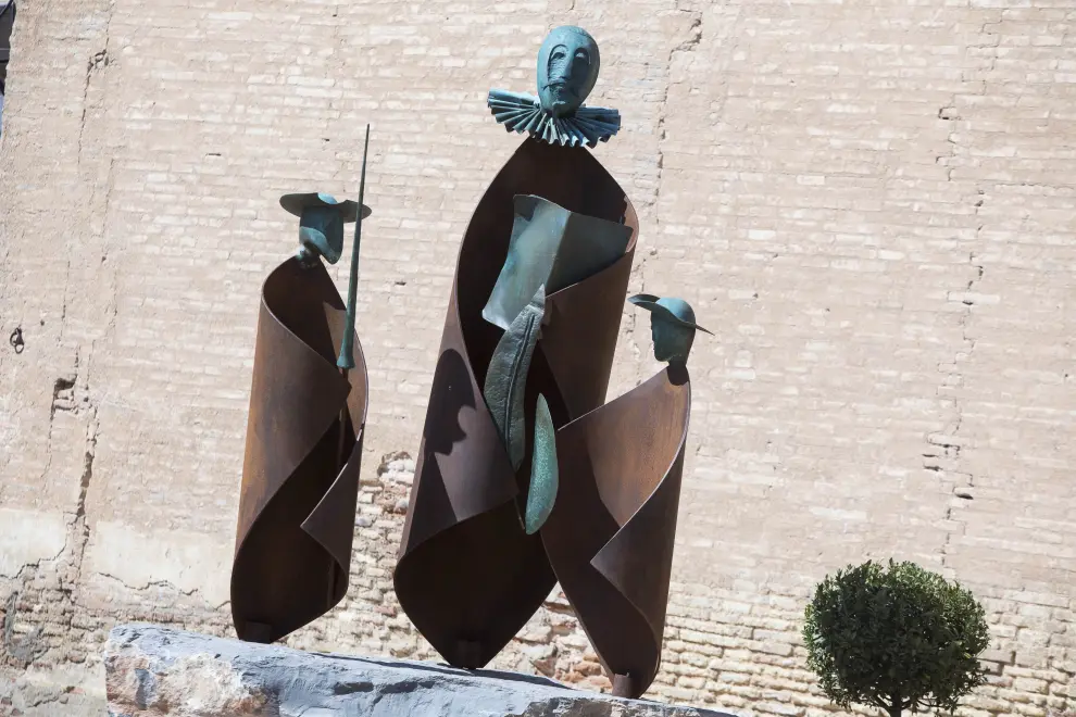 Escultura de homenaje al Quijote