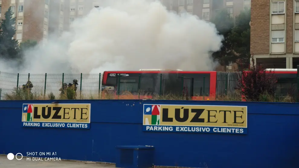 Arde un autobús de la línea 32 en la Bombarda
