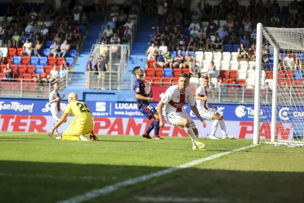 El Huesca debuta en Primera en Eibar