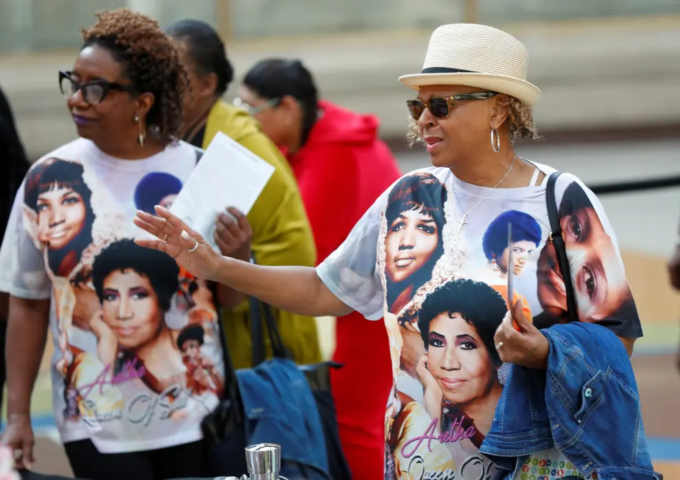 Miles de personas despiden a Aretha Franklin en Detroit