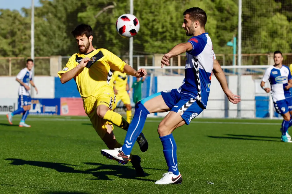 Imagen del partido de liga entre el Ebro y Badalona disputado en La Almozara