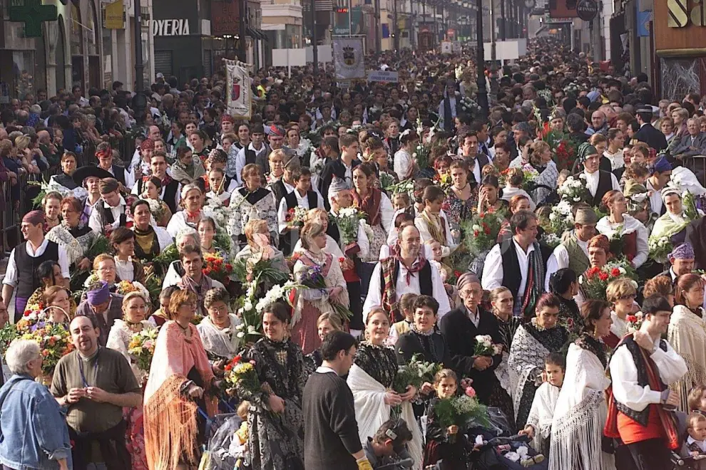 Ofrenda a la Virgen del Pilar de 2003
