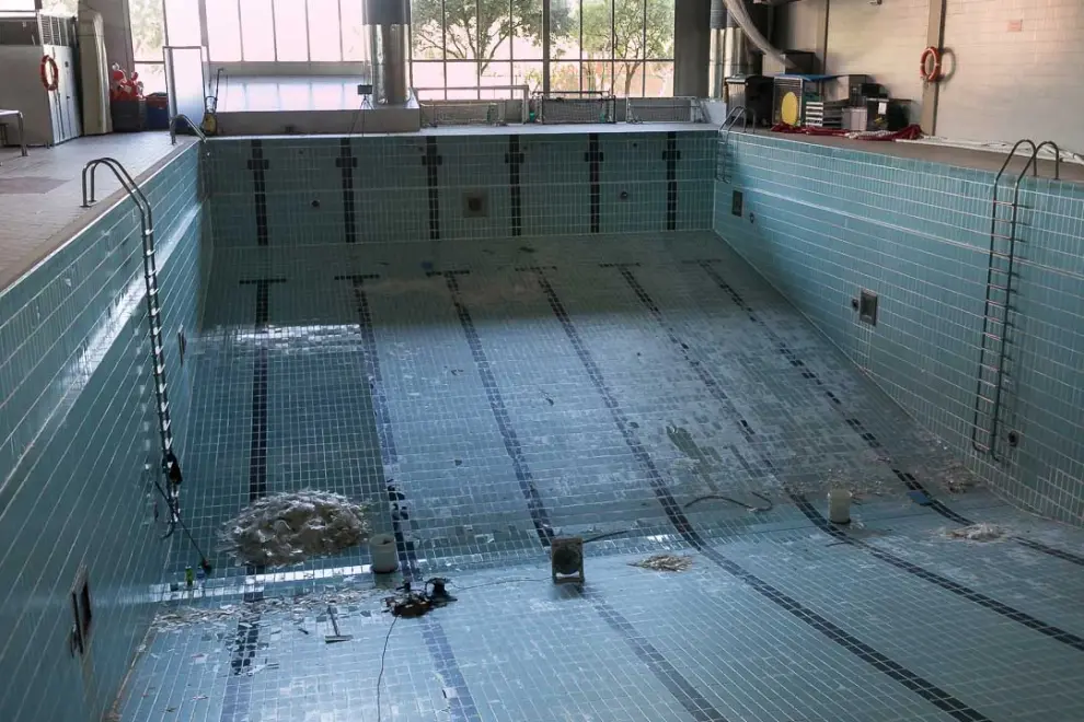La piscina de Bomberos en obras