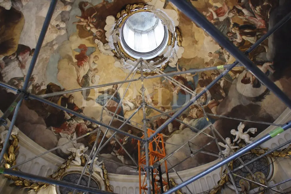 Detalles de la cúpula una vez finalizados los trabajos de restauración, en marzo de 2007