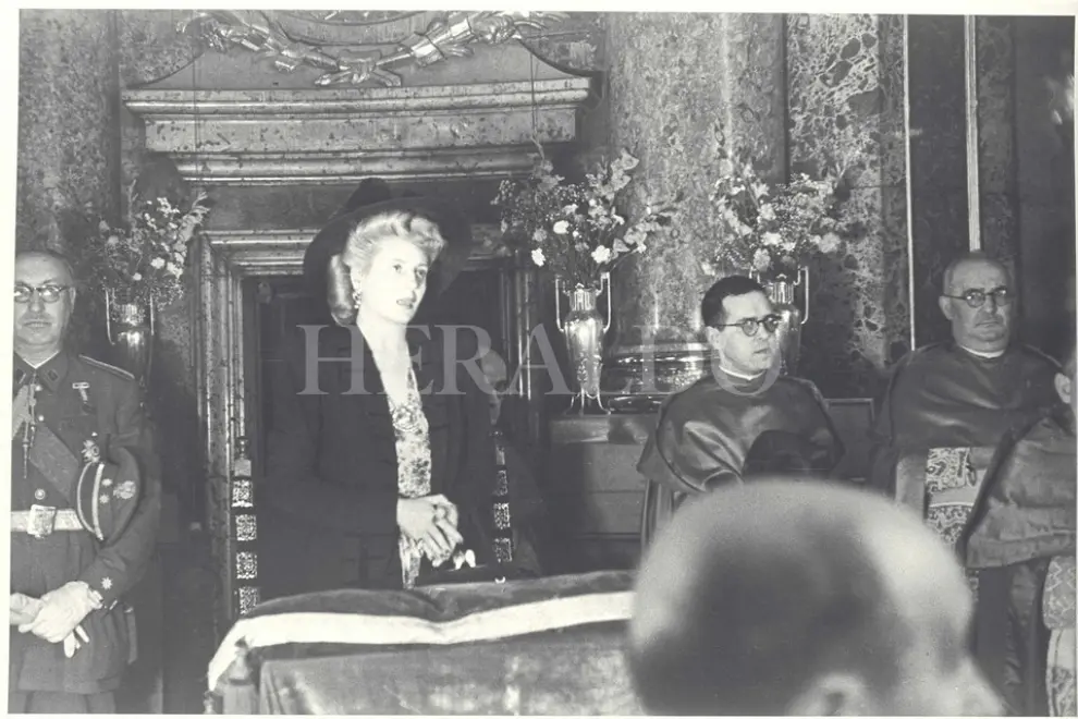 Eva Duarte de Perón, primera dama argentina, visita Zaragoza y a la Virgen el 21 de junio de 1947