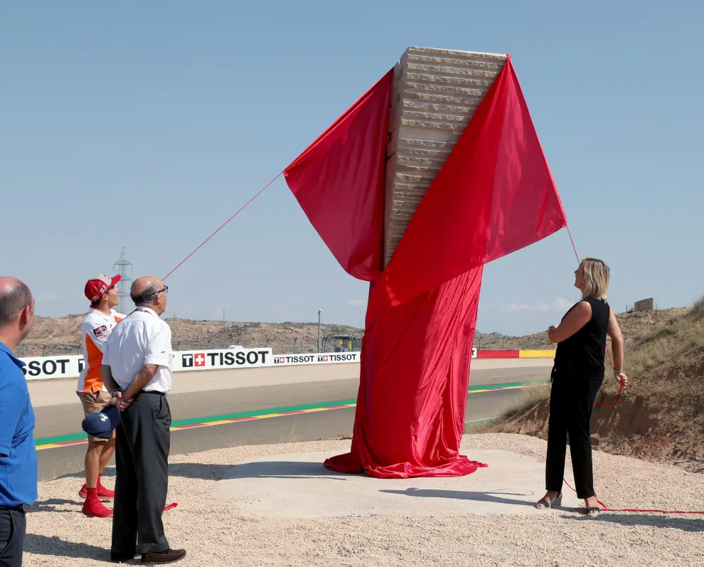 Marc Márquez inaugura su curva de Motorland.