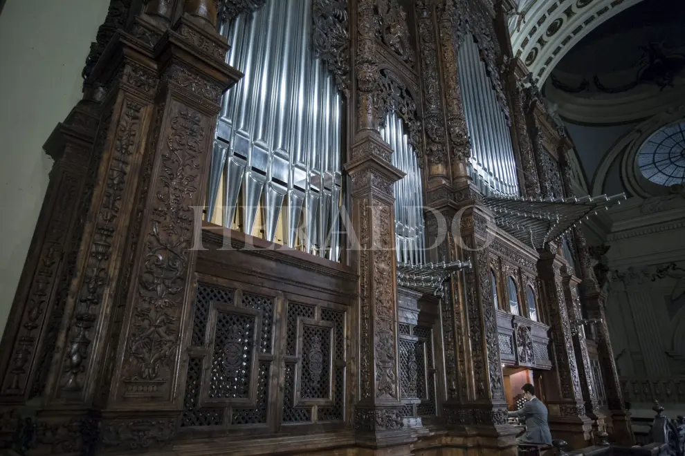 Concierto de Juan San Martín para presentar el órgano de El Pilar restaurado tras la explosión de la bomba en octubre de 2013.