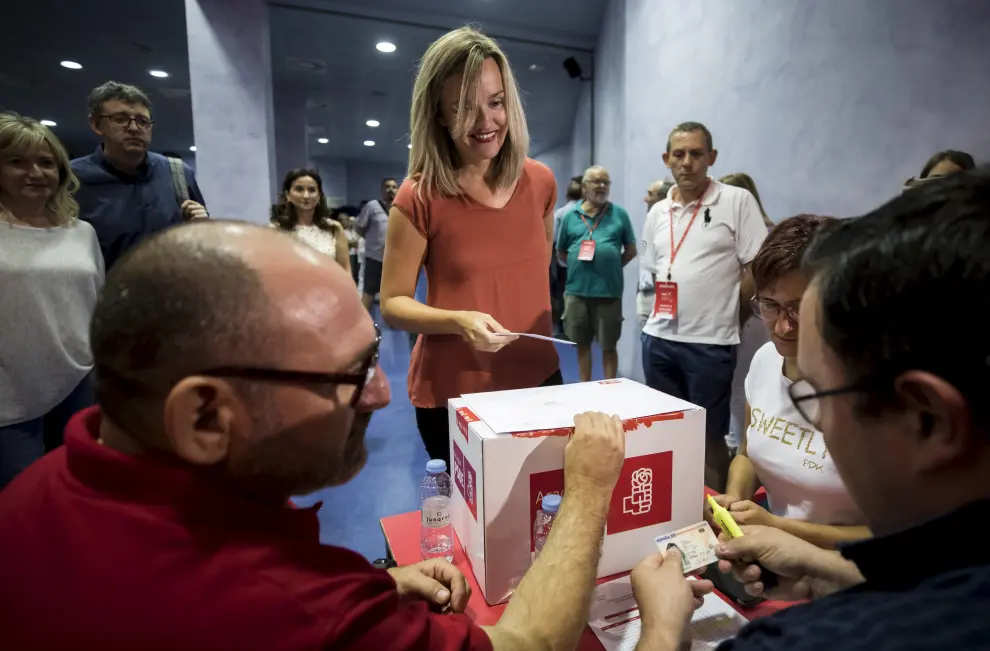 Pilar Alegría votando en las primarias del PSOE Zaragoza