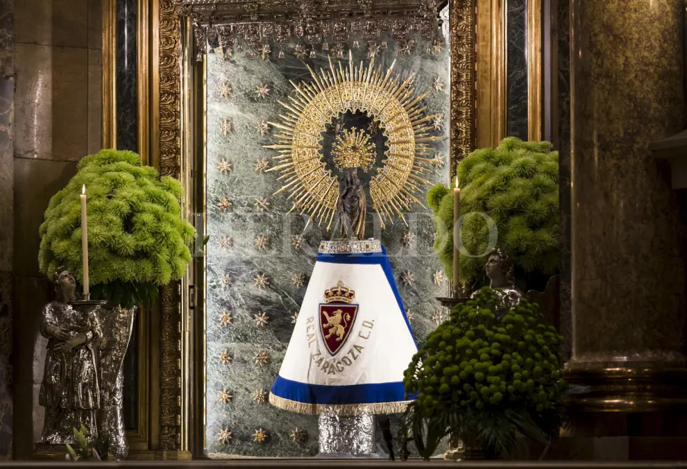 Los mantos de la Virgen del Pilar, en fotos