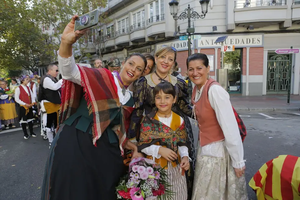 Los selfies se sucedieron durante la Ofrenda de Flores, el acto más multitudinario de las fiestas