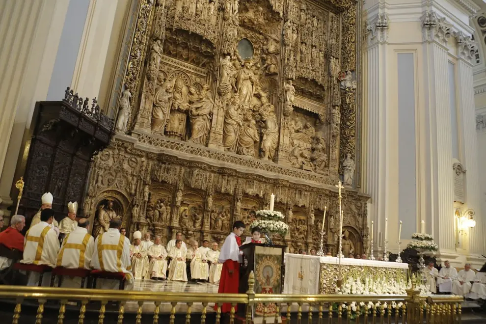 Misa Pontifical y procesión de la Virgen del Pilar