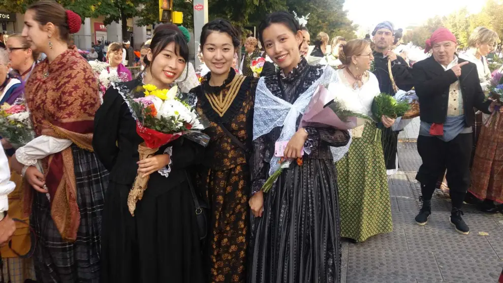 Bibiana, de Taiwan, y Yuina y Akane, de Japón, han decidido pasar la ofrenda este año por libre.