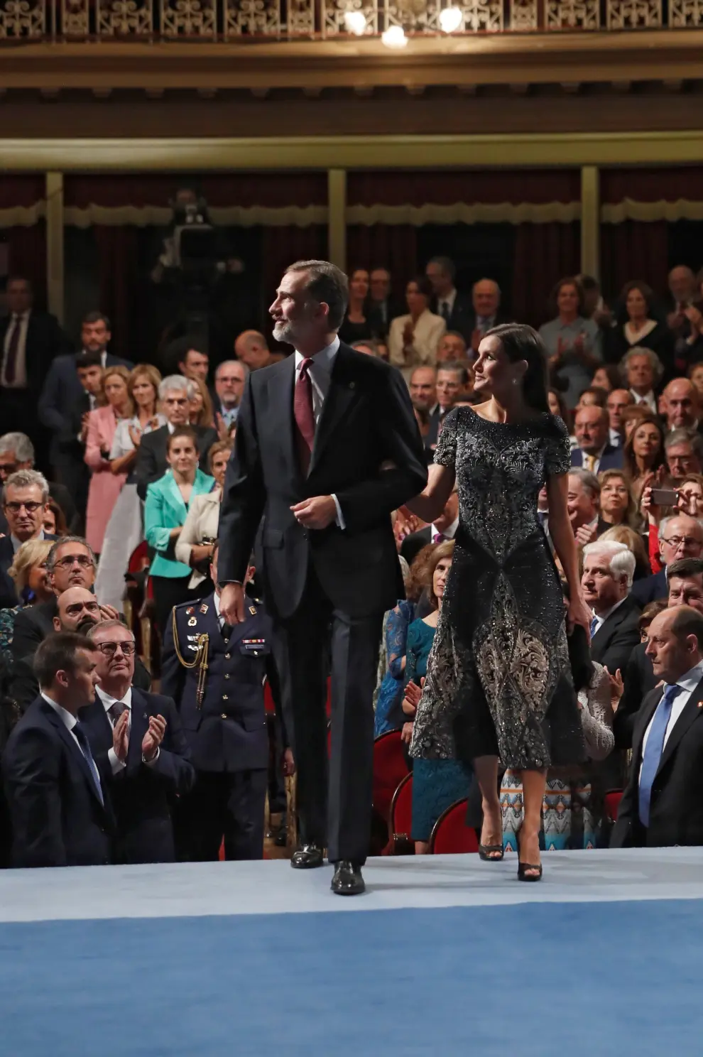 Los Reyes durante su asistencia a la ceremonia de entrega de los Premios Princesa de Asturias, esta tarde en el Teatro Campoamor de Oviedo.