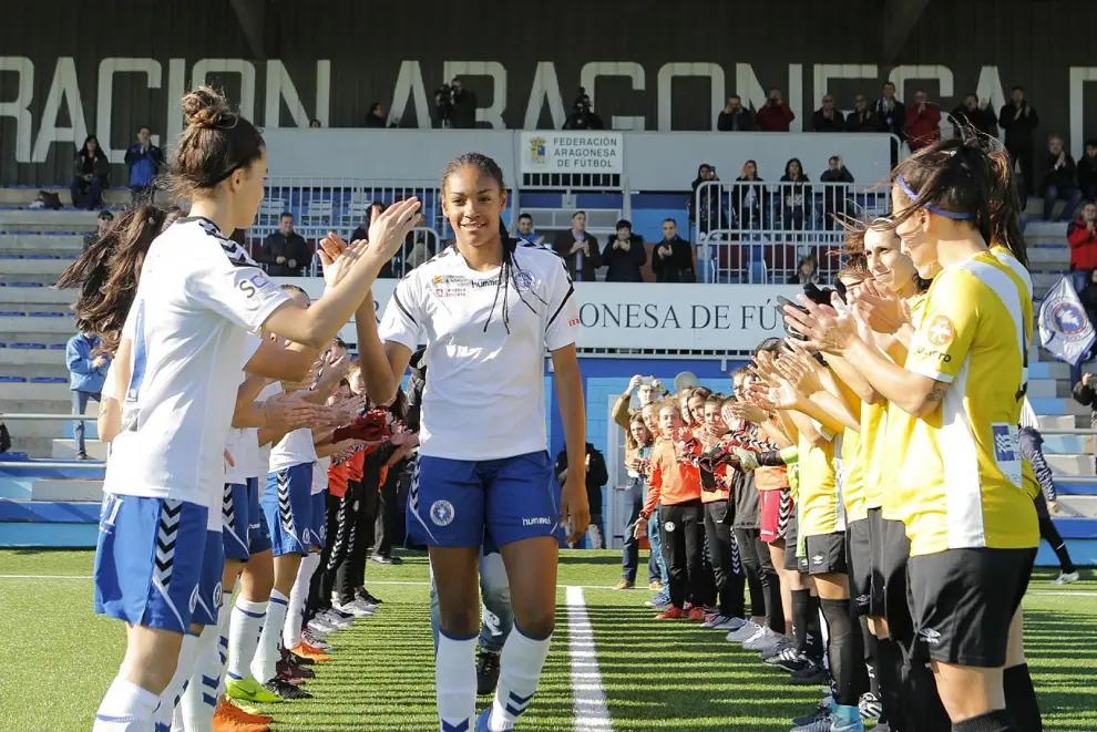 Debut de Salma Paralluelo con el Zaragoza CFF en Segunda División